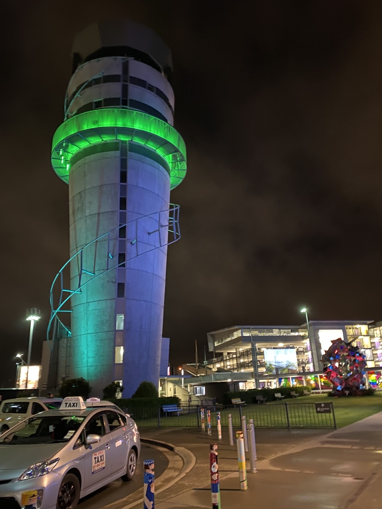 夜のクライストチャーチ国際空港